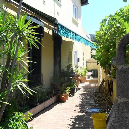 Auberge Du Chene ペルピニャン エクステリア 写真